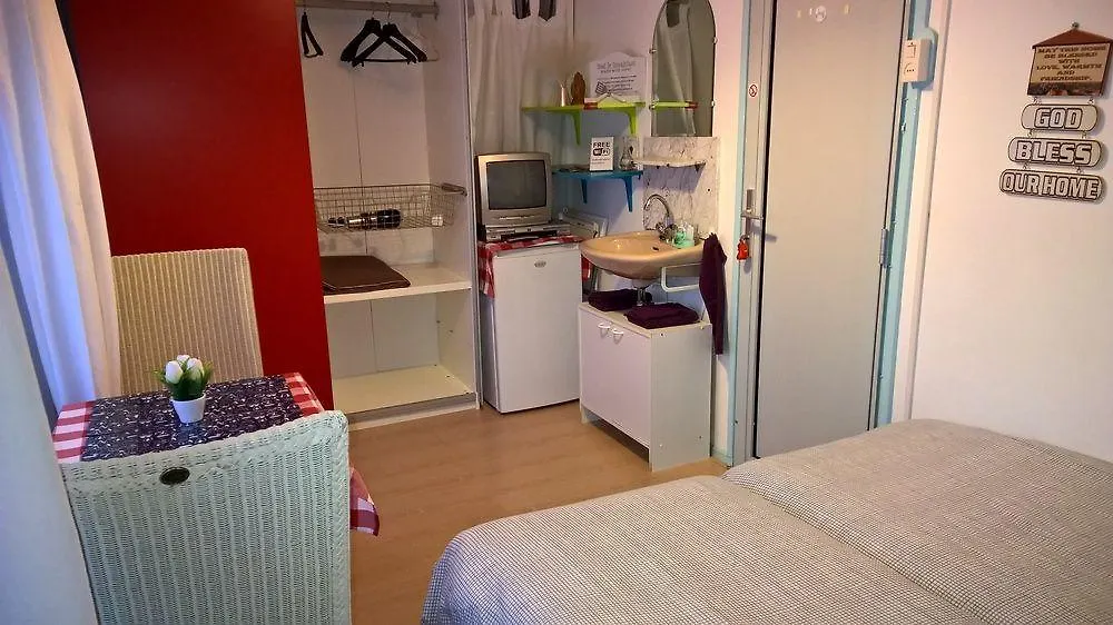 Bed And Breakfast Amsterdam Holy Dove Bed & Breakfast